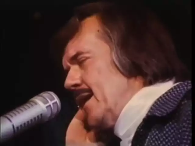 Elvis Presley - Why Me Lord (Live in Memphis 1974)