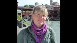 Italian politician Sara Cunial calls for arrest of Bill Gates